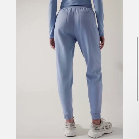 Athleta Apres Ski Down Quilted High Rise Jogger Pants in Heron Blue Sz 16 - Picture 4 of 10